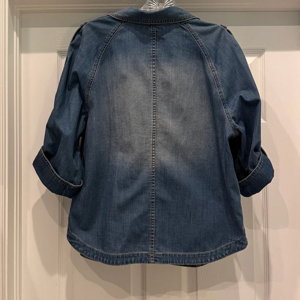 NWOT Chico’s Modern Denim Trench Jacket size Medium - Picture 5 of 7